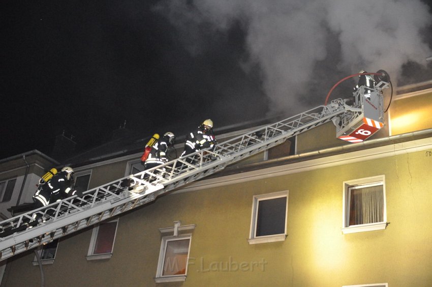 Feuer 2Y Dachwohnung Koeln Buchheim Herlerstr P006.JPG